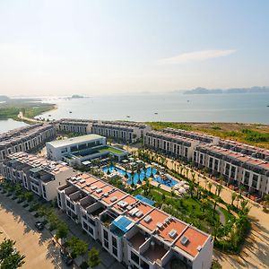 Royal Lotus Ha Long Resort & Villas